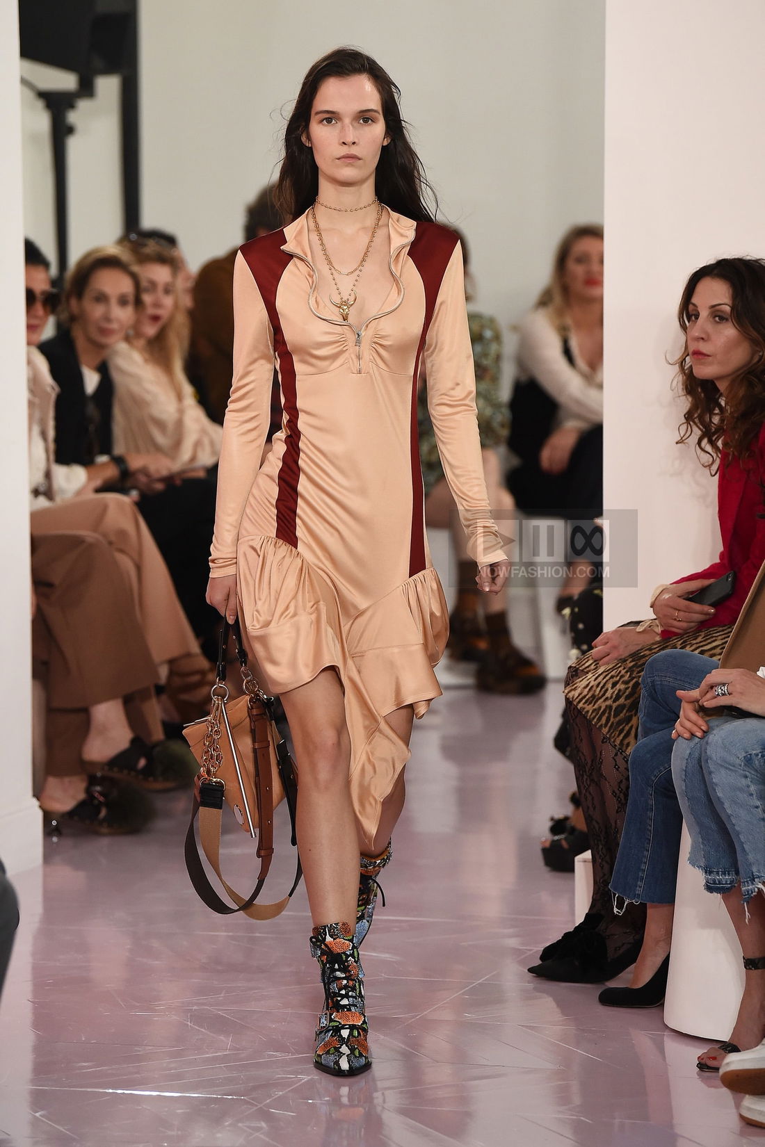 Chloé Ready To Wear Spring Summer 2018 Paris - NOWFASHION