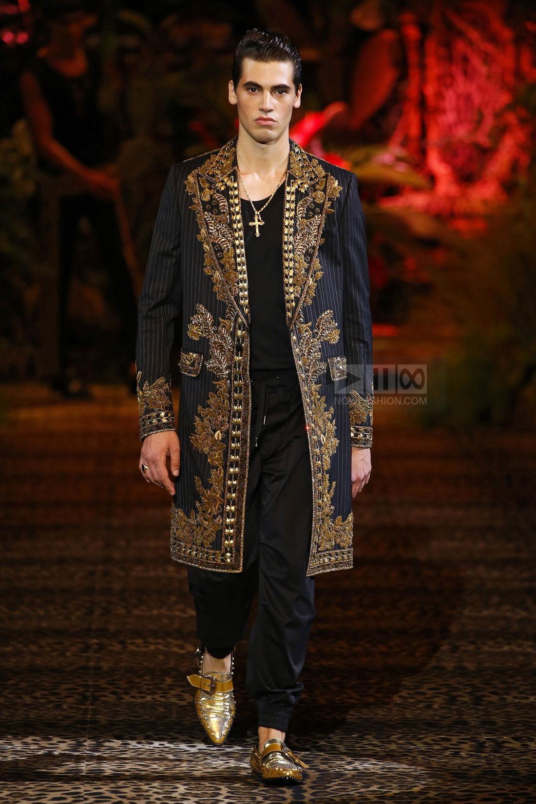 Runway Dolce And Gabbana Suits India Menswear Collection Dolce And