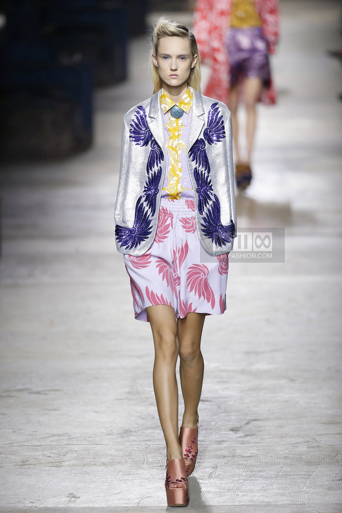 Dries Van Noten Ready To Wear Spring Summer 2016 Paris - NOWFASHION