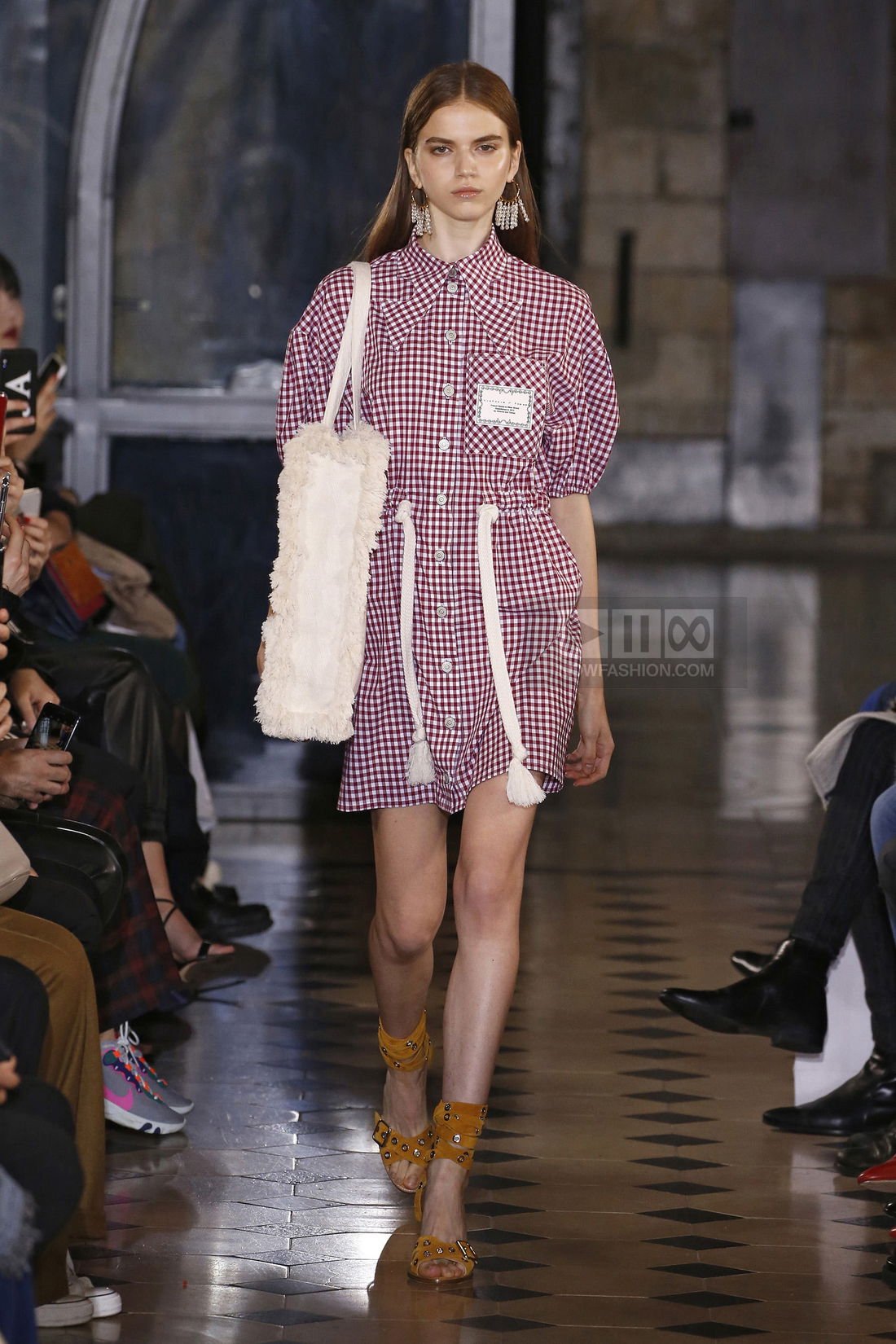 Victoria/Tomas RTW Spring 2020 - Image 06 - NOWFASHION