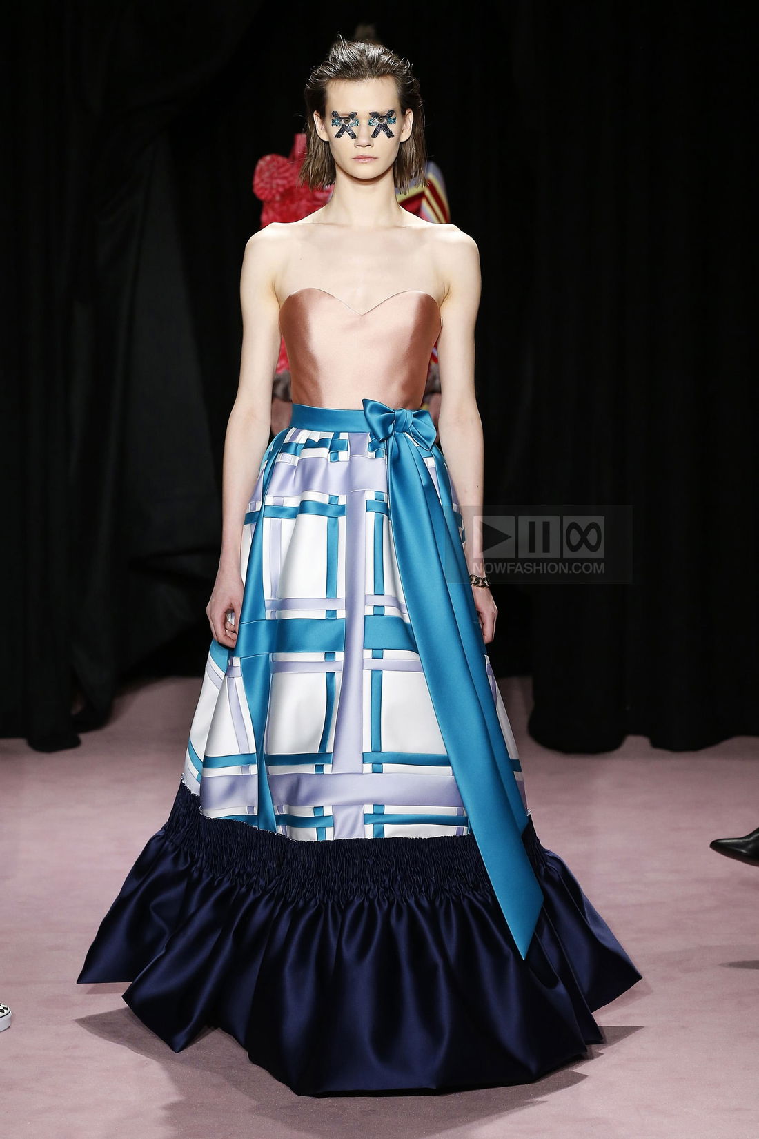 Viktor Rolf Couture Fashion Show, Collection Spring Summer 2018 ...