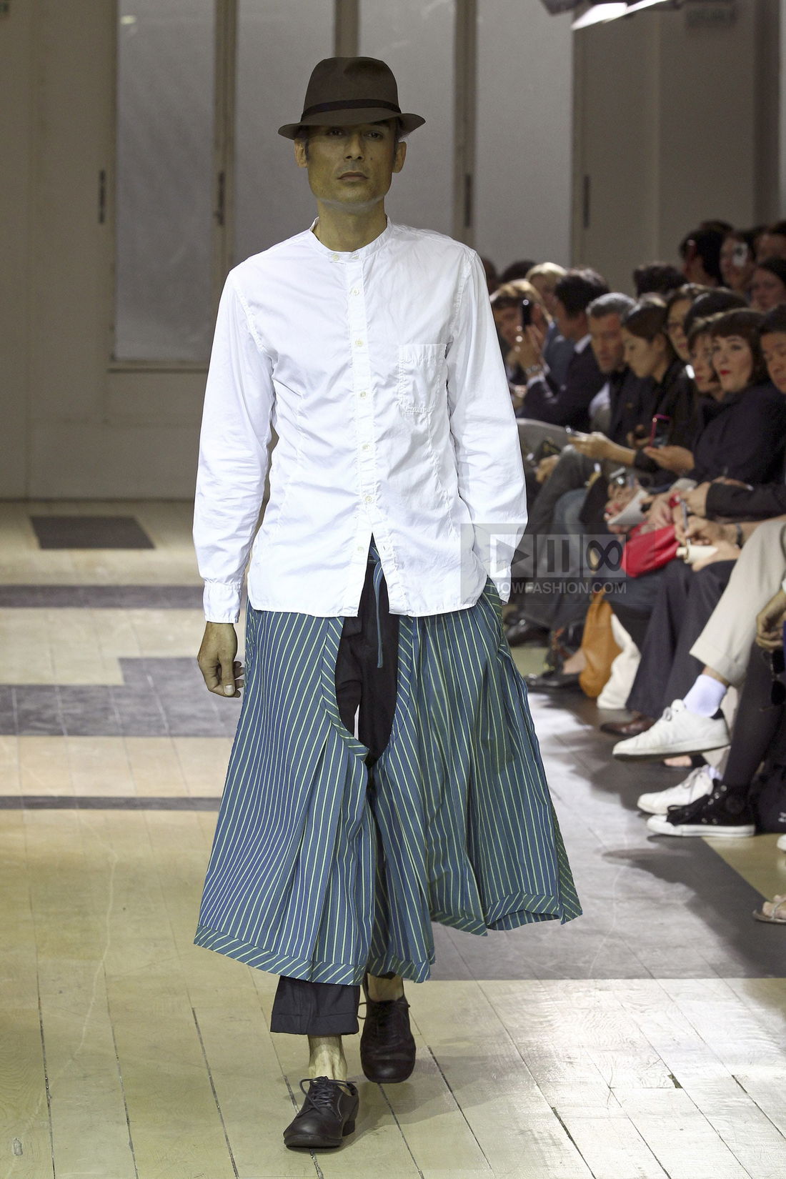 Yohji Yamamoto Menswear Spring Summer 2012 Paris - NOWFASHION
