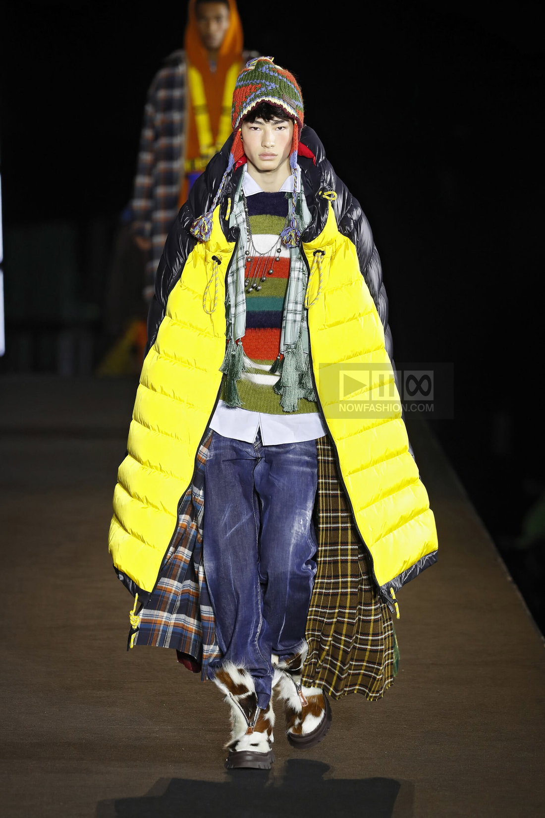 Dsquared2 Menswear Fall Winter 2022 NOWFASHION Dsquared2 Menswear Fall Winter 2022 NOWFASHION