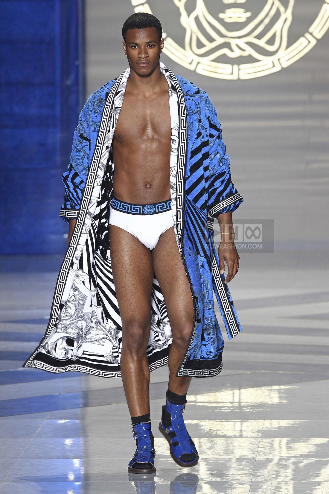 Versace Menswear Fashion Show, Collection Spring Summer 2012 presented during Milan Fashion Week, runway look #039