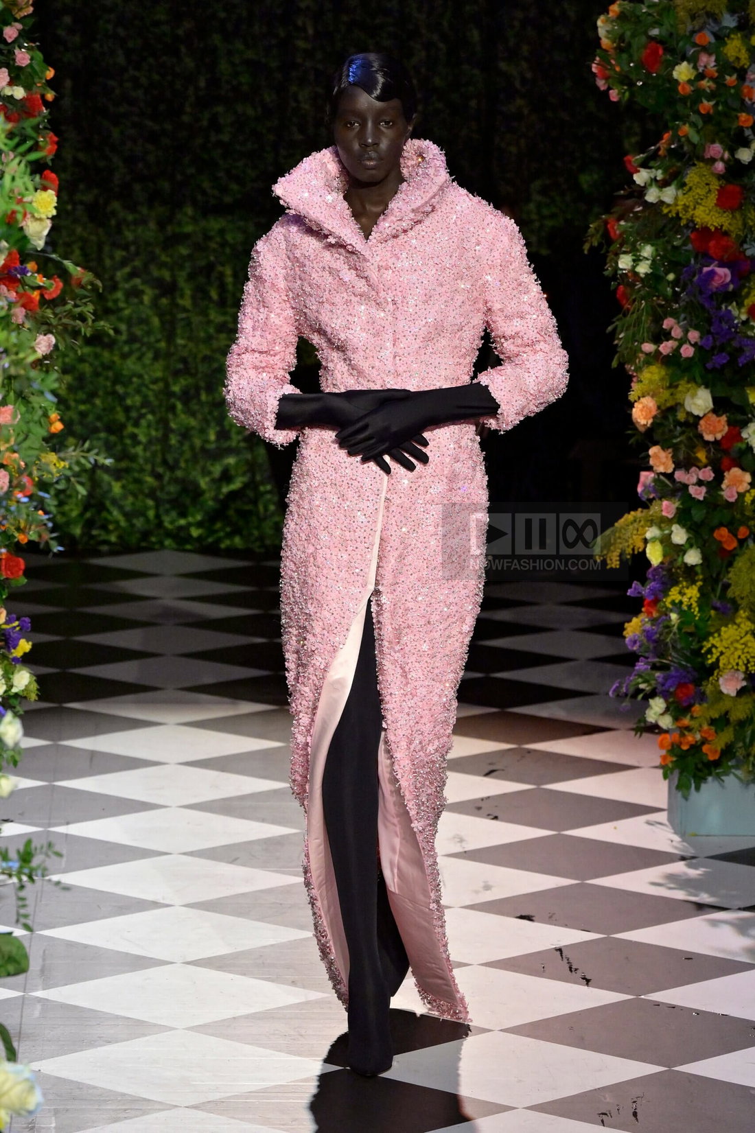 Richard Quinn Fashion show, Runway, Ready To Wear, Fall Winter 2023