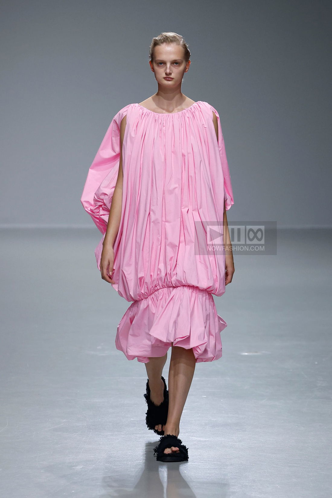 Dawei Fashion show, Runway, Ready To Wear, Spring Summer 2025, Paris