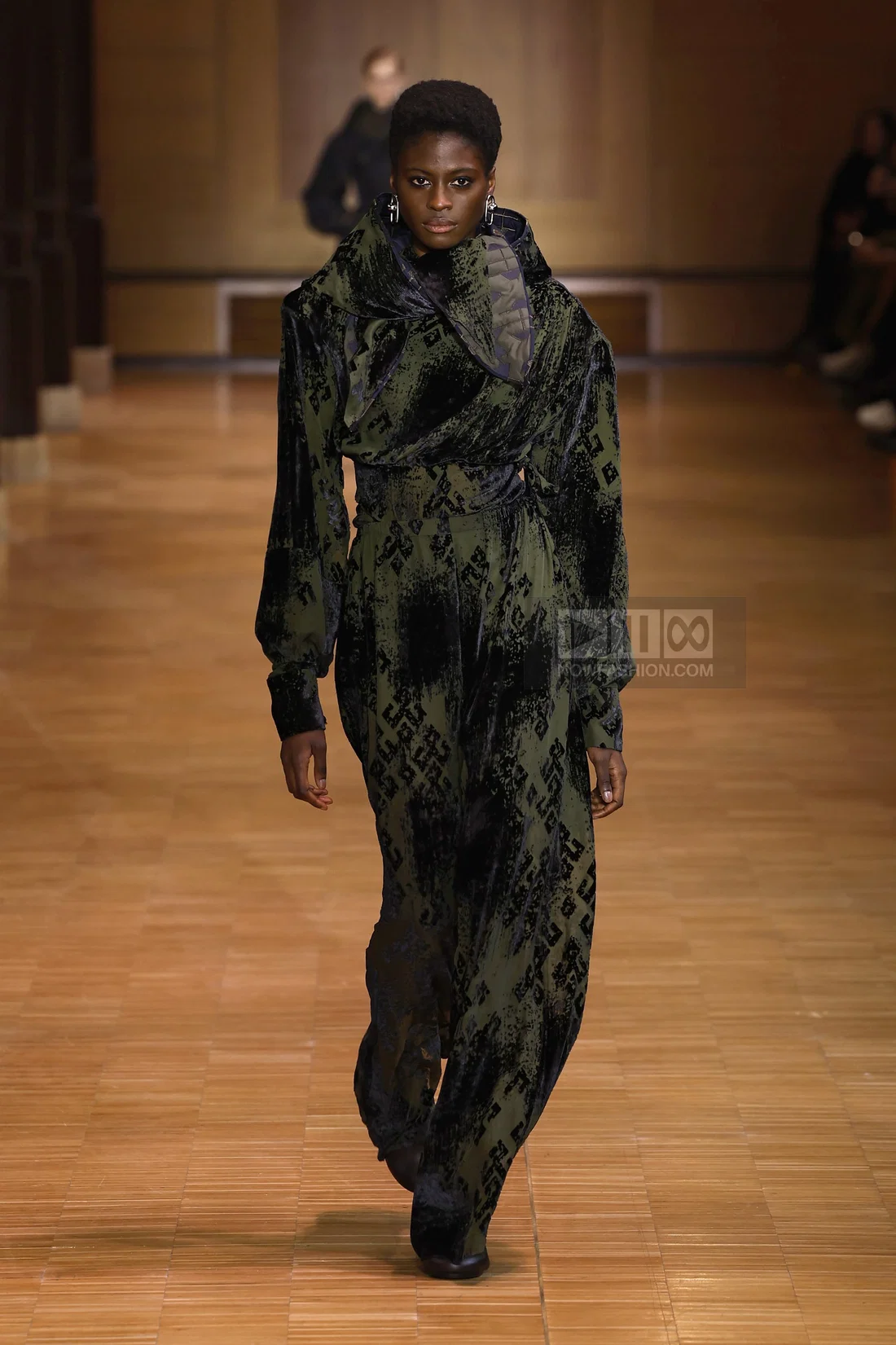 Véronique Leroy Ready To Wear Fall Winter 2025 Paris - NOWFASHION