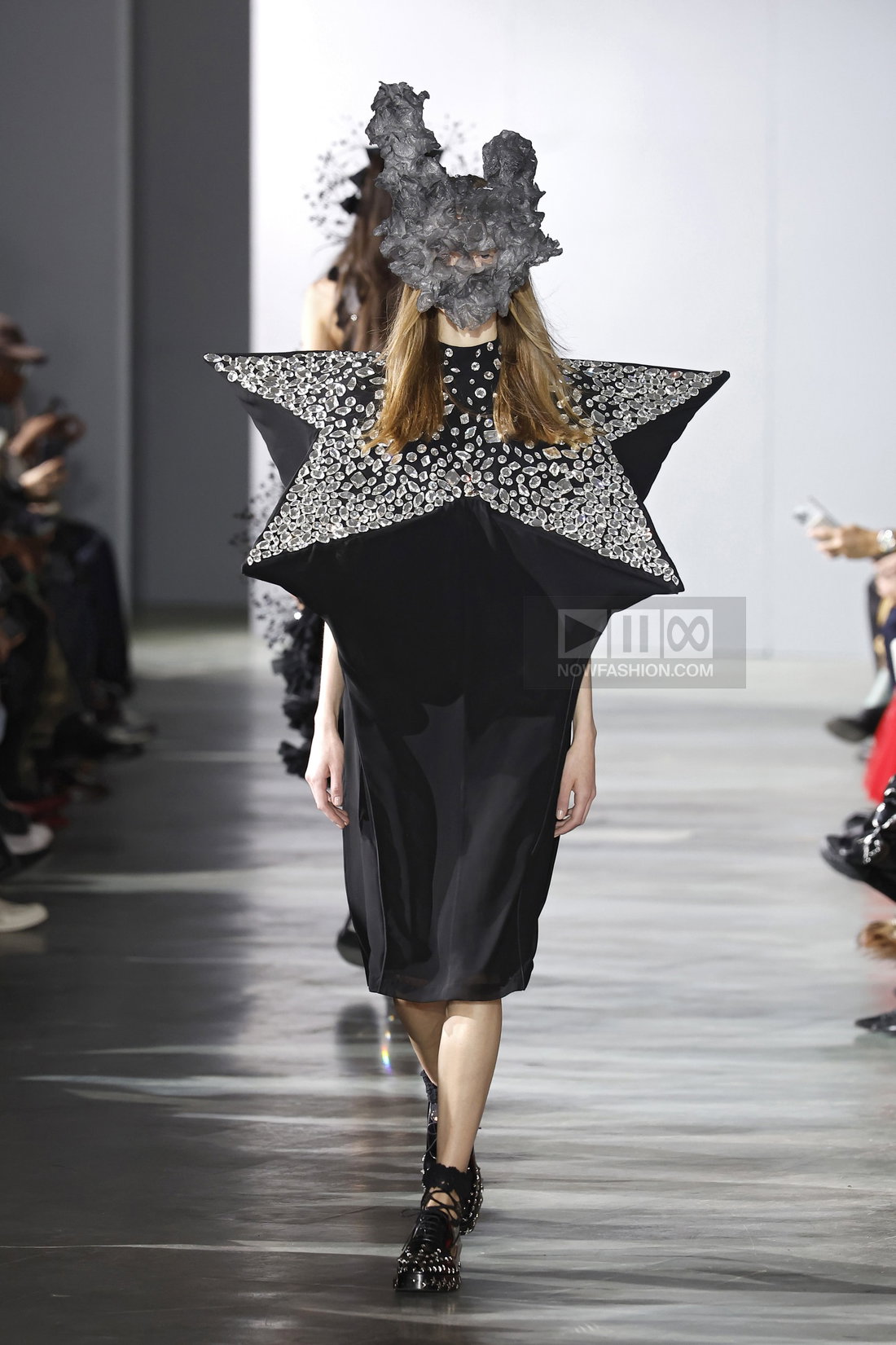 Noir Kei Ninomiya Ready To Wear Spring Summer 2026 Paris - NOWFASHION